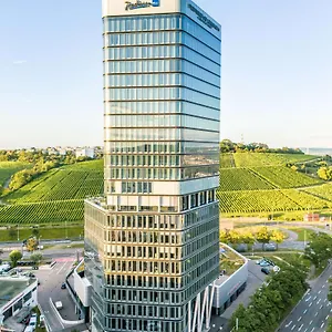 Hotel Radisson Blu At Porsche Design Tower