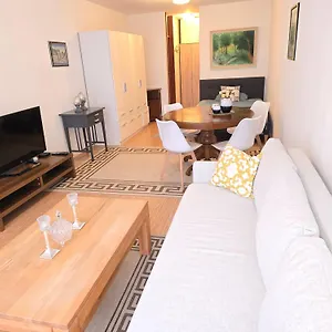 Apartment Studio Apartment, Stuttgart